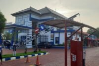 Layanan drive thru di Kantor Imig