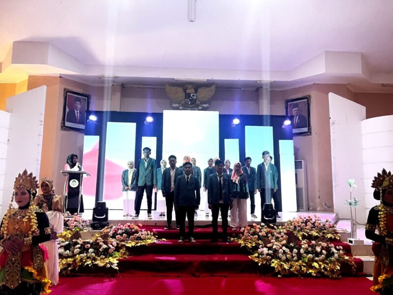 Suasana pelantikan pengurus ormawa Fasya, IAIN Madura.