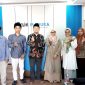 Direktur Klik Madura Sari Purwati (tengah) foto bersama mahasiswa magang dan mahasiswa saat penjemputan, Rabu (Kamis, 4/10/2024).