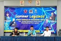 Anggota DPRD Jatim H. Alyadi Mustofa saat menyampaikan materi di Universitas Madura.