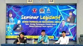 Anggota DPRD Jatim H. Alyadi Mustofa saat menyampaikan materi di Universitas Madura.