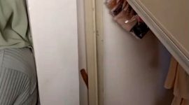 Rolling door milik salah satu pedagang konveksi Pasar Kolpajung yang dirusak orang tidak dikenal.