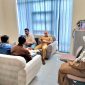 Sejumlah aktivis Famiki saat audiensi dengan Kepala Diskop dan Naker Pamekasan Muttaqin. (FOTO: MOH. IQBALUL KHAVEI MZ / KLIKMADURA)