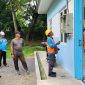 ANDAL: Petugas PLN ULP Pamekasan instalasi listrik di Dapur Umum Satuan Pelayanan Pemenuhan Gizi (SPPG) di Markas Kodim 0826 Pamekasan, Jumat (24/1/2025).