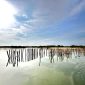 Nelayan berada di sekitar sungai yang dikeruk di Pantai Jumiang tepatnya di Dusun Duko, Desa Tanjung, Kecamatan Pademawu, Pamekasan. (DOK. KLIKMADURA)