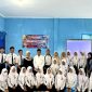 Peserta BTS foto bersama kru Klik Madura di SMPN 1 Pamekasan, Rabu (19/2/2025).