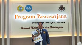 Prengki Wirananda,. S.Kel,. M.Si usai Yudisium Pascasarjana di Gedung Lantai 8 Universitas Trunojoyo Madura (UTM).