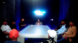 Komnas PPLH Madura Raya Nur Faisal bersama para nelayan asal Desa Tanjung, Kecamatan Pademawu, Pamekasan saat siniar di Studio 2 Klik Madura.