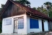 Kondisi rumah milik Disa di Dusun Tareta, Desa Sana Tengah, Kecamatan Pasean. 