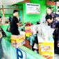 Suasana pasar murah yang digelar Disperindag Pamekasan.