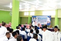 Ratusan guru PPPK hadir dalam kegiatan penandatanganan perpanjangan kontrak di aula BKPSDM Sampang, Selasa (25/3/2025).