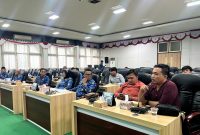 Sejumlah aktivis saat audiensi bersama Komisi IV DPRD Pamekasan.