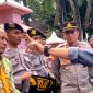 Sejumlah aktivis Formatur menggelar aksi demonstrasi di depan Kantor Disperindag Pamekasan. (KLIKMADURA)