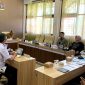 Orang tua siswa SDN Bugih 3 yang menjadi perundungan mencari keadilan dengan audiensi bersama Komisi IV DPRD Pamekasan.