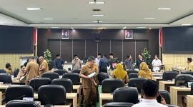 Suasana ruang paripurna usai DPRD Pamekasan rapat bersama DPMD Pamekasan. (MOH. IQBALUL KHAVEI MZ / KLIKMADURA)
