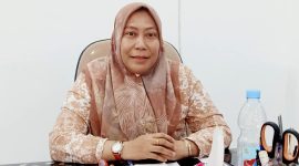 Kepala Bidang (Kabid) Perpustakaan Kabupaten Sampang, Kurnia Sufartina. (DOK. KLIKMADURA)