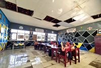 FOKUS: Siswi SDN Toket 3 Kecamatan Proppo, Pamekasan bersiap mengikuti KBM di kelas, beberapa waktu lalu. (KLIKMADURA).