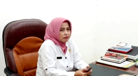 Kepala Diskopindag Sampang, Chairijah. (KLIKMADURA)