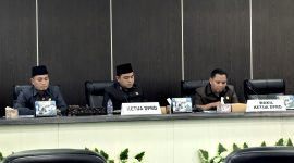 Ketua DPRD Pamekasan Ali Masykur didampingi Wakil Ketua Dewan Ismail dan Khairul Umam saat rapat internal membahas LKPJ Bupati Pamekasan tahun anggaran 2024.