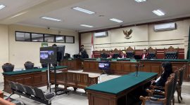 Suasana sidang putusan kasus tindak pidana korupsi yang menyeret mantan anggota DPRD Pamekasan, Zamachsary. (ISTIMEWA)