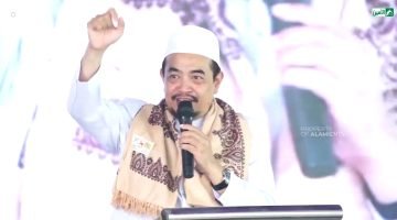 Pimpinan dan Pengasuh Ponpes Al-Amien Prenduan Dr. KH. Ahmad Fauzi Tidjani saat menyampaikan sambutan.