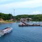 INDAN NAN ASRI: Puluhan warga menunggu kapal cepat bersandar di Pelabuhan Batu Guluk, Pulau Kangean, Sumenep. (DOK. KLIKMADURA)