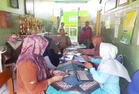 BARU: Calon siswa mendaftar SPMB di SMPN 5 Pamekasan beberapa waktu. (SMPN 5 PAMEKASAN UNTUK KLIK MADURA)