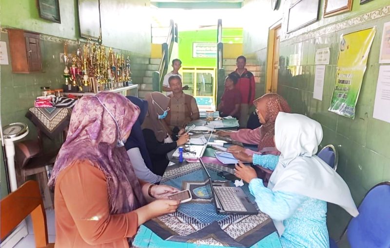 BARU: Calon siswa mendaftar SPMB di SMPN 5 Pamekasan beberapa waktu. (SMPN 5 PAMEKASAN UNTUK KLIK MADURA)