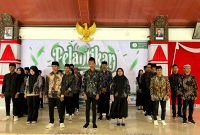 Pengurus IMADU saat dilantik di Pendopo Trunojoyo, Sampang. (IBNU ANSORI / KLIKMADURA)