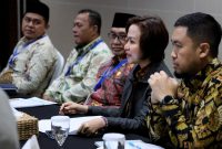 Bupati Pamekasa KH. Kholilurrahman, Wabup H. Sukriyanto dan Ketua DPRD Pamekasan Ali Masyukur saat audiensi dengan KPK di Gedung Merah Putih, Jakarta Pusat. (Sumber: kpk.go.id)