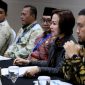Bupati Pamekasa KH. Kholilurrahman, Wabup H. Sukriyanto dan Ketua DPRD Pamekasan Ali Masyukur saat audiensi dengan KPK di Gedung Merah Putih, Jakarta Pusat. (Sumber: kpk.go.id)