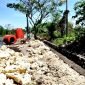 Kondisi proyek drainase di Desa Apaan, Kecamatan Pangarengan, Kabupaten Sampang yang tengah menjadi sorotan. (ISTIMEWA)