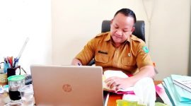 Kepala Dinas Koperasi, Usaha Kecil Menengah, dan Tenaga Kerja (Diskop UKM dan Naker) Pamekasan, Muttaqin. (DOK. KLIKMADURA)