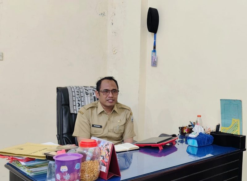 Kepala Bidang Informasi dan Pembinaan Aparatur BKPSDM Sampang. (IBNU ANSORI / KLIKMADURA)
