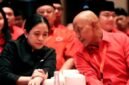 MH. Said Abdullah berbincang dengan Ketua DPR RI Puan Maharani dalam acara bimtek PDI Perjuangan di Bali. (IG MH Said Abdullah)