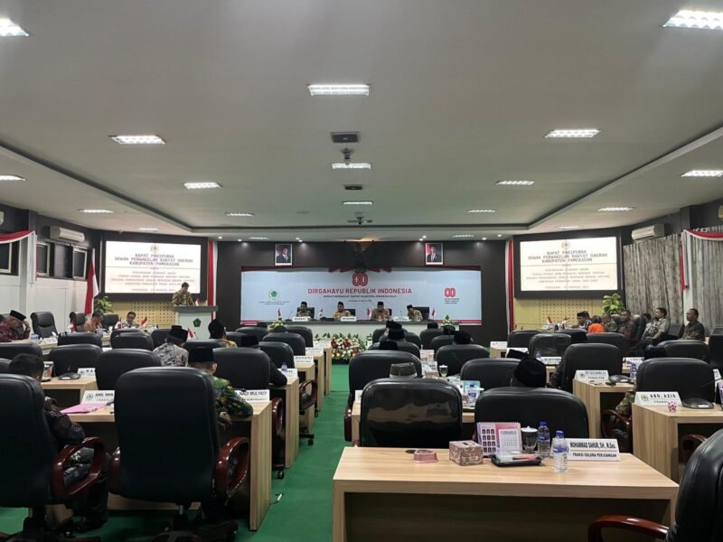 Suasana rapat paripurna tentang Raperda RPJMD 2025-2029. (MOH. IQBALUL KHAVEI MZ / KLIKMADURA)