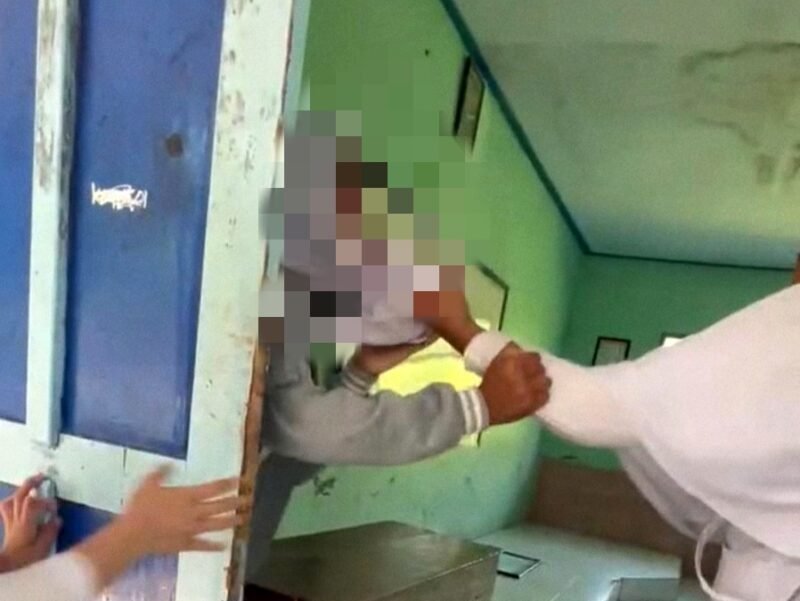 Tangkapan layar dugaan perundungan yang terjadi di SMPN 2 Pademawu, Pamekasan. (DOK. KLIKMADURA)