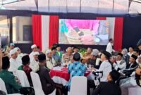 Kapolda Jawa Timur Irjen. Pol. Drs. Nanang Avianto bersama pejabat utama (PJU) Polda Jatim berbincang dengan sejumlah tokoh di Kabupaten Sampang.
