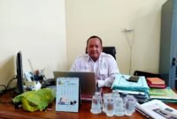 Kepala Diskop UKM dan Naker Pamekasan, Muttaqin. (LAILIYATUN NURIYAH / KLIKMADURA)