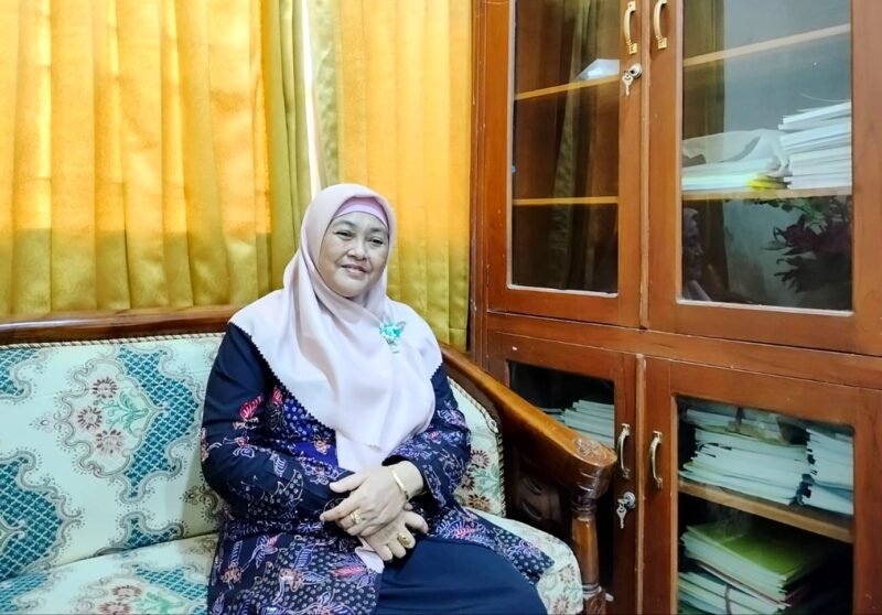 Tenaga Ahli Divisi Hukum UPTD PPA, Prof. Umi Supraptiningsih. (LAILIYATUN NURIYAH / KLIKMADURA)