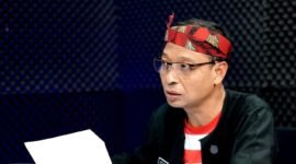 Kepala Dinas Kesehatan (Dinkes) Pamekasan dr. Saifudin saat podcast di Studio Catatan Pena, Klik Madura.