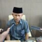 Ketua Komisi IV DPRD Pamekasan, Halili Yasin saat diwawancara sejumlah awak media. (LAILIYATUN NURIYAH / KLIKMADURA)