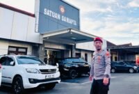 Kasat Reskrim Polres Pamekasan, AKP Doni Setiawan berada di halaman Mapolres Pamekasan. (MOH. IQBALUL KHAVEI MZ / KLIKMADURA)