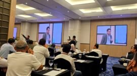 Yusriadi saat menjadi pembicara di salah satu seminar nasional. (DOK. KLIKMADURA)