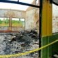 Kondisi salah satu ruang kelas SDN Potoan Daja 2 yang mengalami kebakaran. (LAILIYATUN NURIYAH / KLIKMADURA)