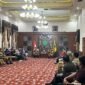 Sejumlah mahasiswa yang tergabung dalam organisasi Cipayung Plus Pamekasan melakukan audiensi dengan Bupati Pamekasan KH. Kholilurrahman dan Wakil Bupati, H. Sukrianto, di Peringgitan dalam Pendopo Ronggosukowati. (MOH. IQBALUL KHAVEI MZ / KLIKMADURA)