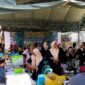 Suasana Bazar Jajanan Wali Santri penuh antusias di Yayasan AlHuda, Pamekasan. (KLIKMADURA)