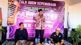 Manajer PLN UP3 Madura, Fahmi Fahresi saat menjadi pembicara pada kegiatan talkshow kepemudaan di Ponpes Al Mardliyyah, Desa Tagangser Laok, Kecamatan Waru, Pamekasan.