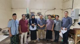 Kabid Perindustrian Disperindag Pamekasan Khairul Komar usai penyaluran registrasi mesin pelinting rokok (DISPERINDAG FOR KLIK MADURA)
