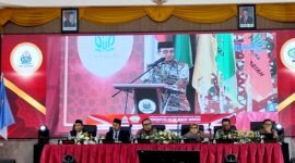 Bupati Pamekasan, Dr. KH. Kholilurrahman menyampaikan sambutan pada kegiatan Asesmen Lapangan, Akreditasi Perguruan Tinggi oleh Badan Akreditasi Nasional Perguruan Tinggi (BAN-PT) di Universitas Islam Negeri (UIN) Madura. (PRENGKI WIRANANDA / KLIKMADURA)